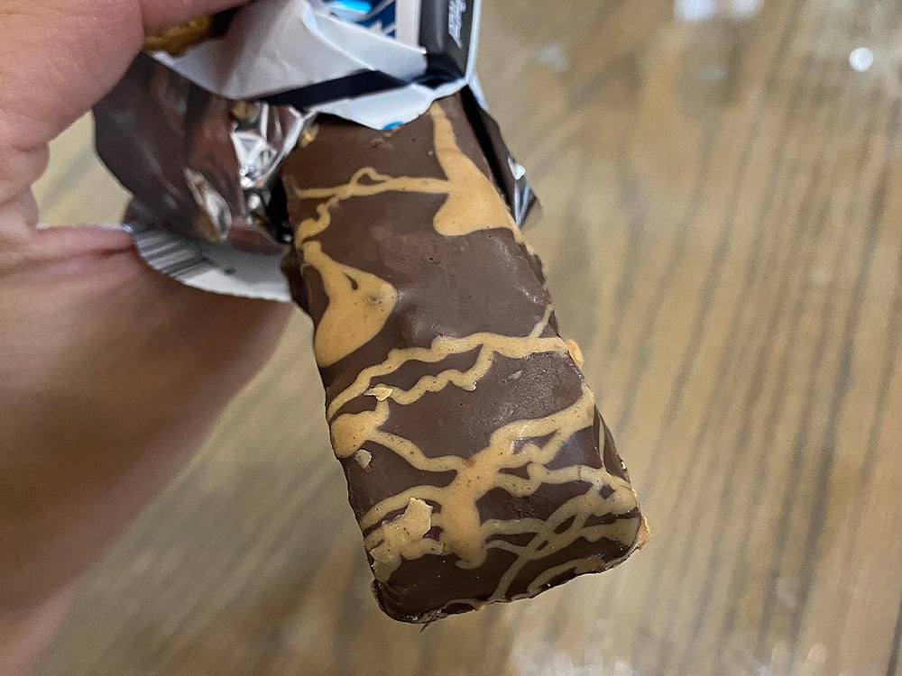 1st phorm peanut butter pretzel bar