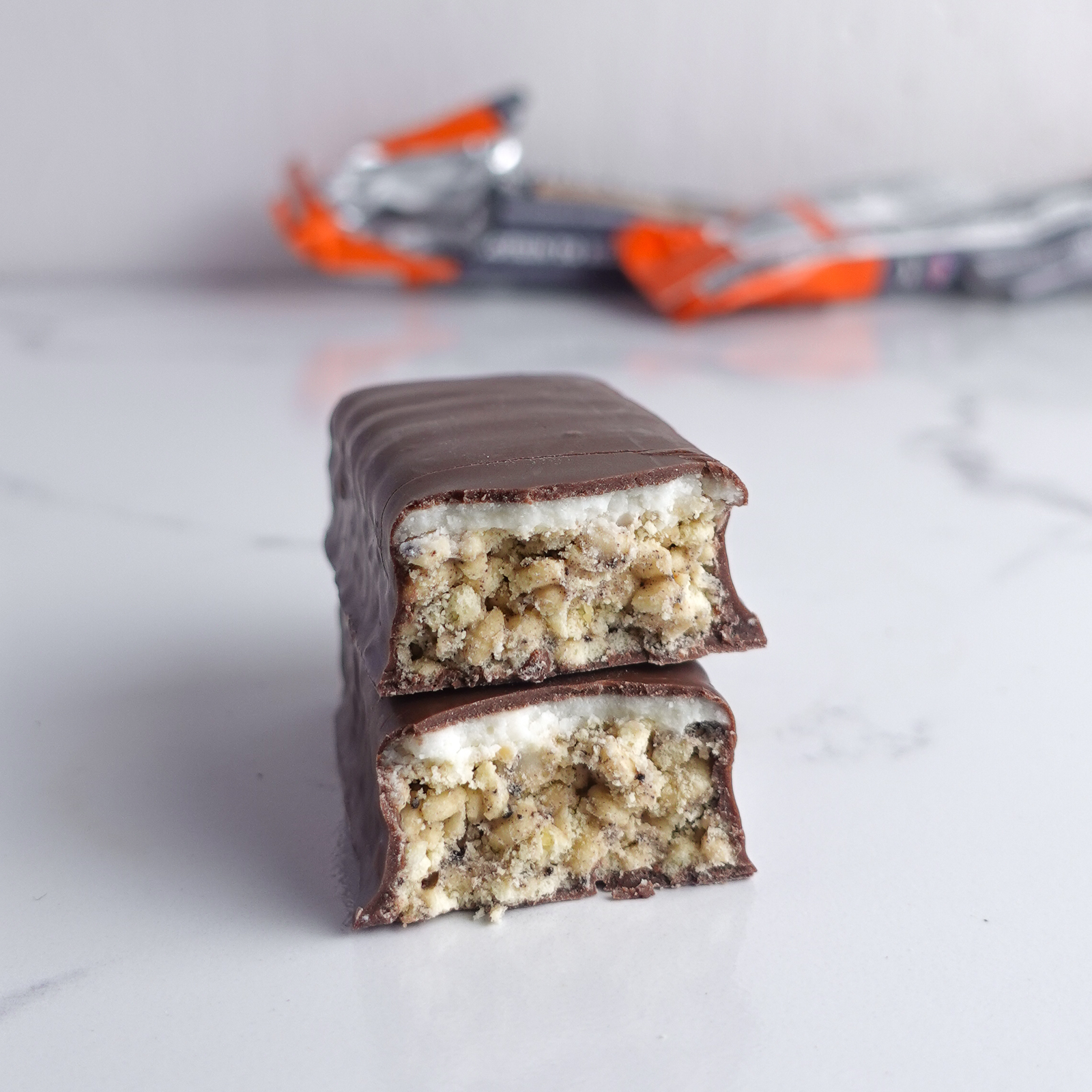 cookies & cream gatorade protein bar