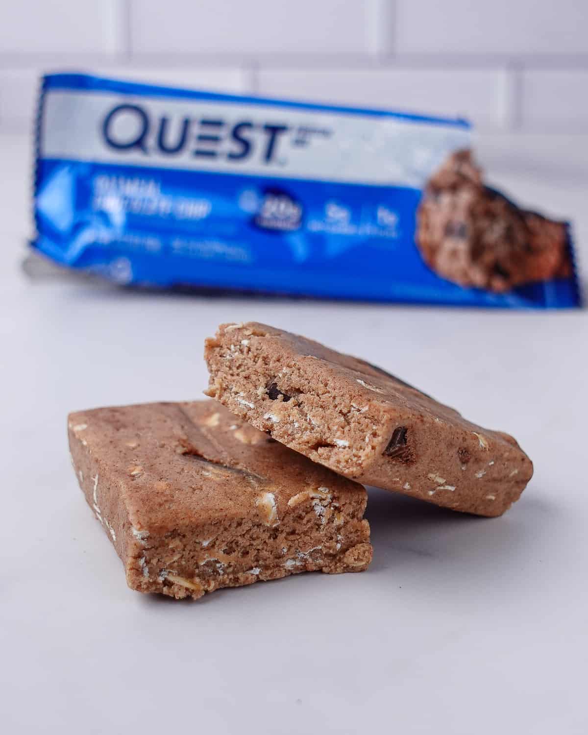 Oatmeal chocolate chip quest bar